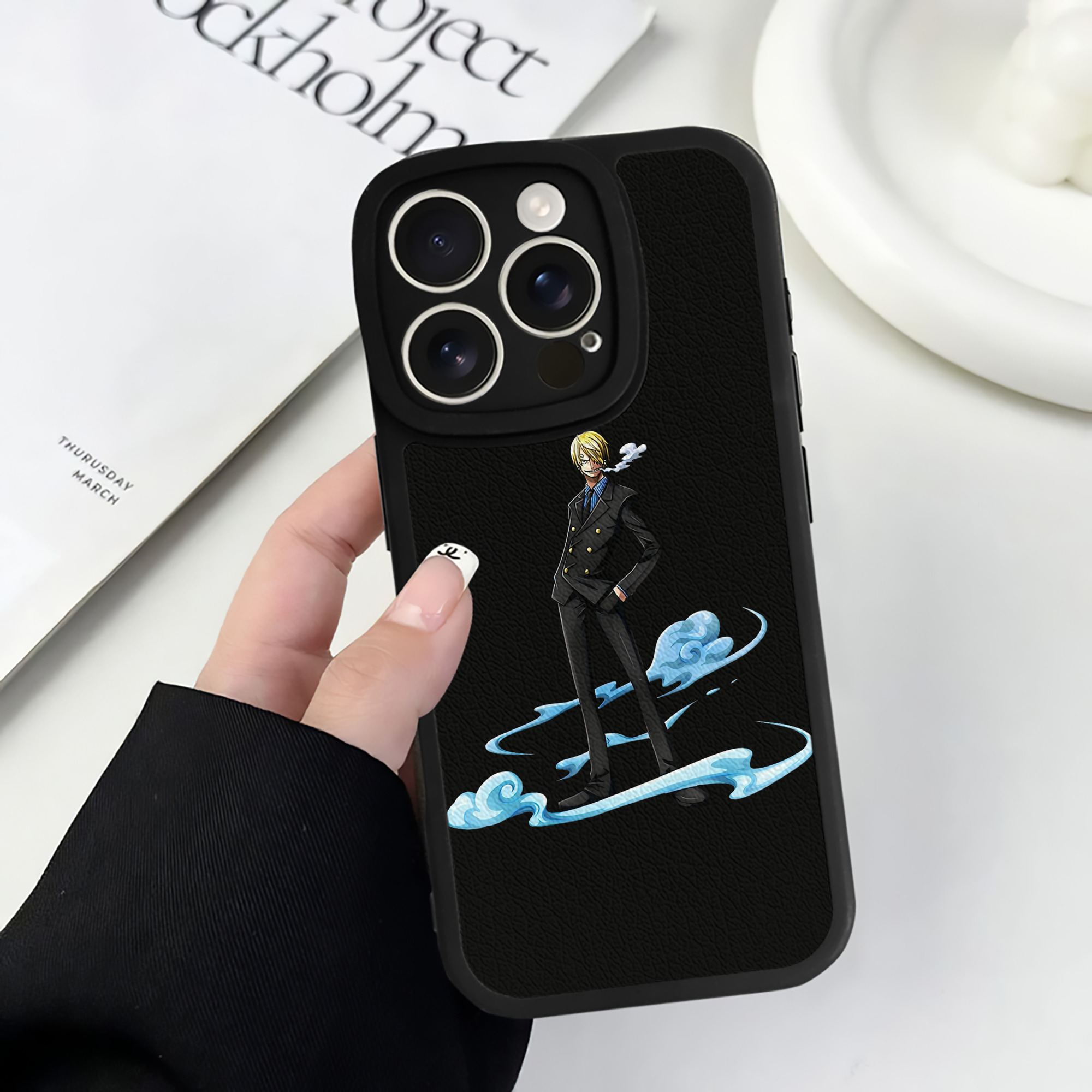 （画像用） ワンピース サンジ ONE PIECE Sanji 【iPhone 16シリーズ対応】シリコンスマホケース（レザー調） 材質：シリコン